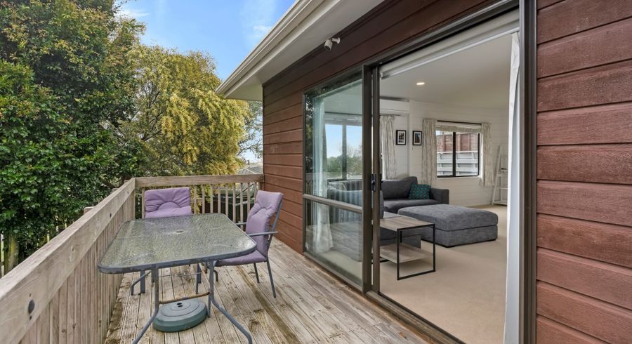  at 3A Hatherlow Street, Glenfield, Auckland