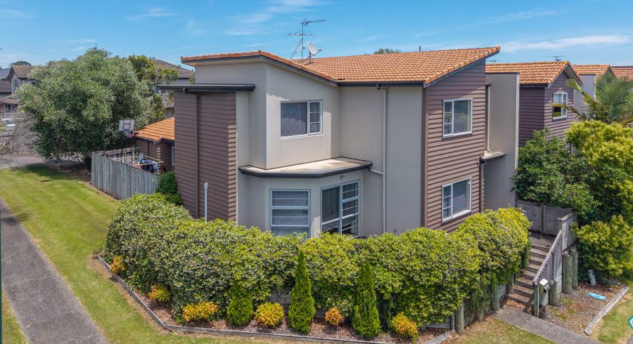  at 9 Savona Drive, Flat Bush, Manukau City, Auckland