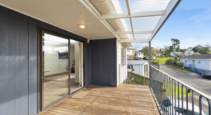  at 12 Halloran Place, Massey, Waitakere City, Auckland