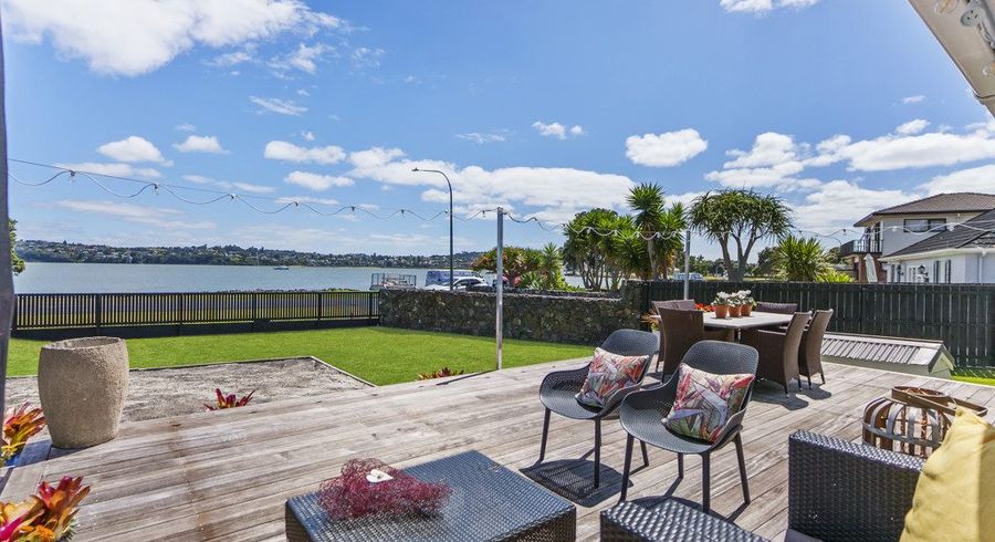  at 45 Kiwi Esplanade, Mangere Bridge, Manukau City, Auckland