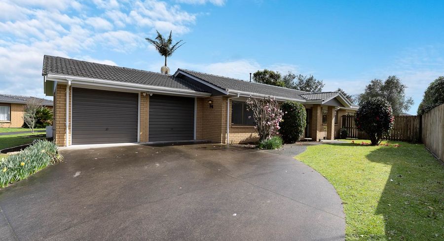 at 11 Donegan Place, Conifer Grove, Takanini