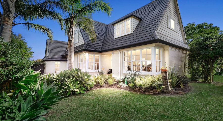  at 44 Lake Pupuke Drive, Takapuna, Auckland