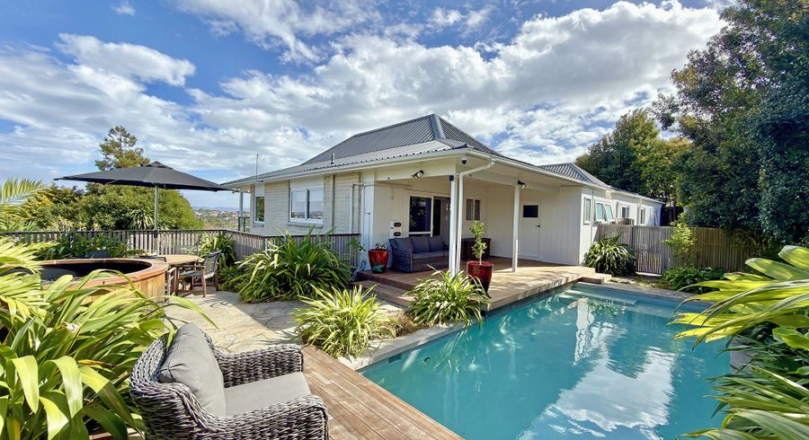  at 132 Porritt Avenue, Chatswood, North Shore City, Auckland