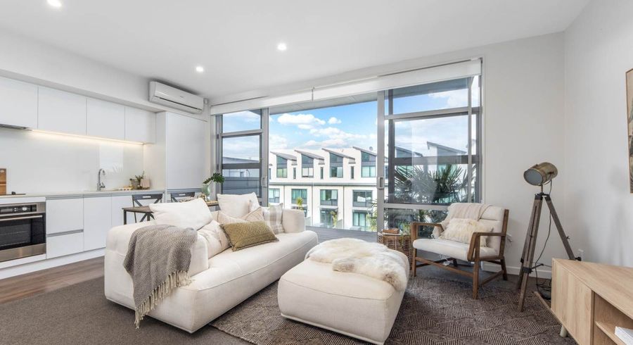  at 385 Murphys Road, Flat Bush, Manukau City, Auckland