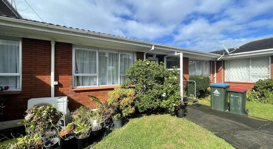  at 2/164 White Swan Road, Mount Roskill, Auckland City, Auckland