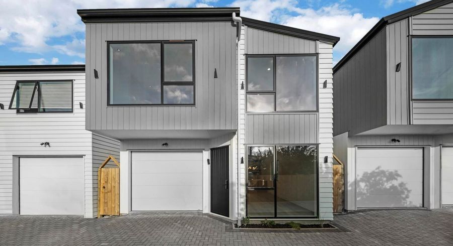  at Lot 2/19 Omagh Avenue, Papatoetoe, Manukau City, Auckland