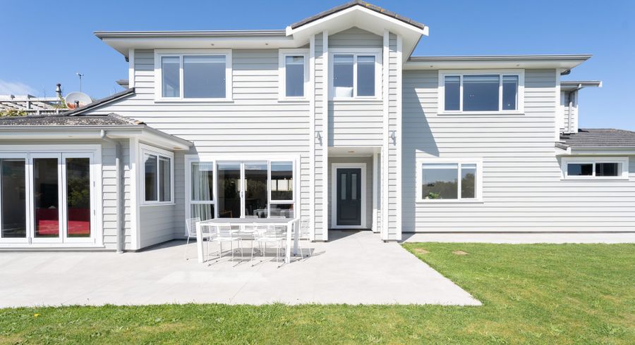  at 64 Woodridge Drive, Woodridge, Wellington