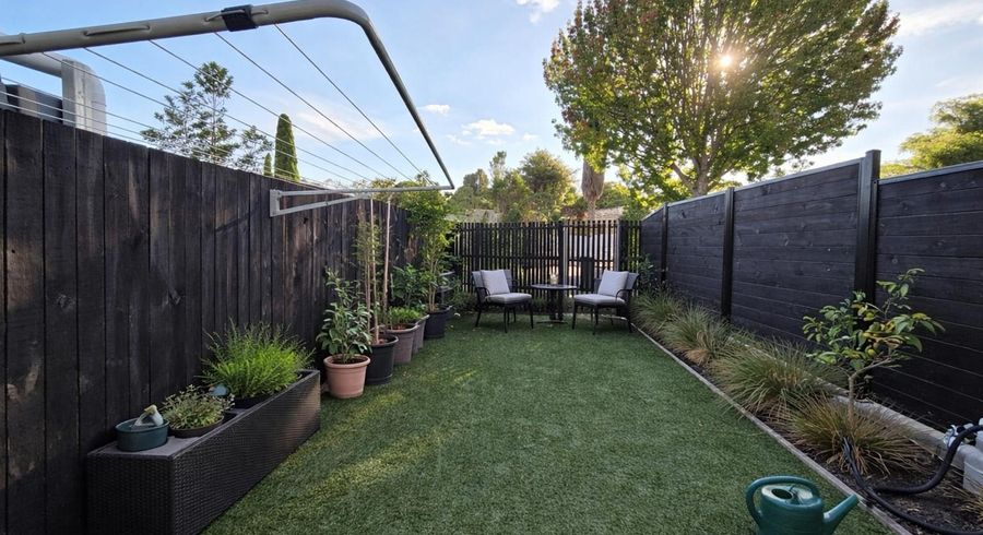  at 9/3 Fairdale Pl, Birkdale, North Shore City, Auckland