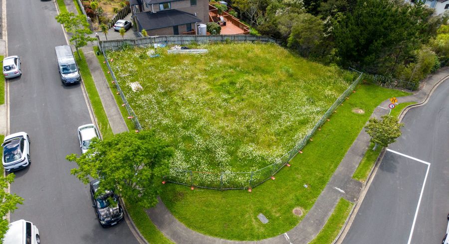  at 11 Borneo Drive, Fairview Heights, North Shore City, Auckland