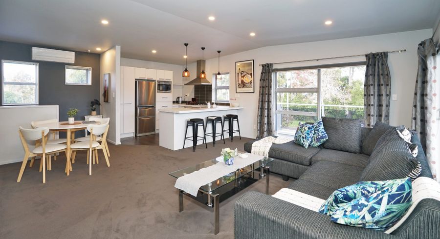  at 1076 River Road, Queenwood, Hamilton