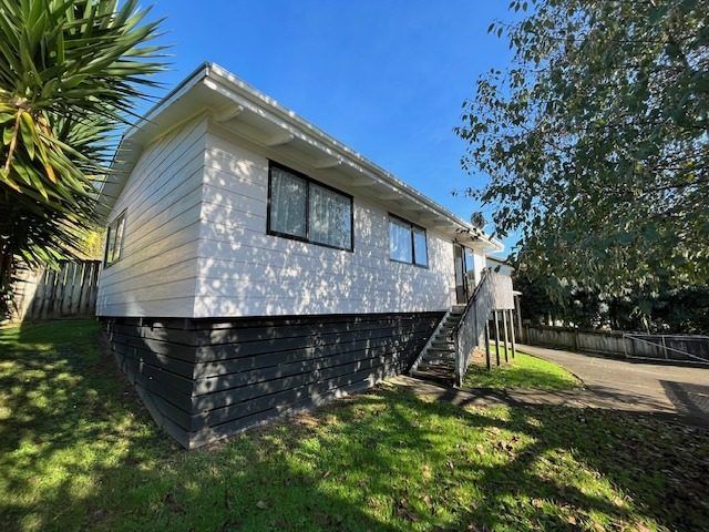 at 50B Sungrove Rise, Sunnyvale, Waitakere City, Auckland
