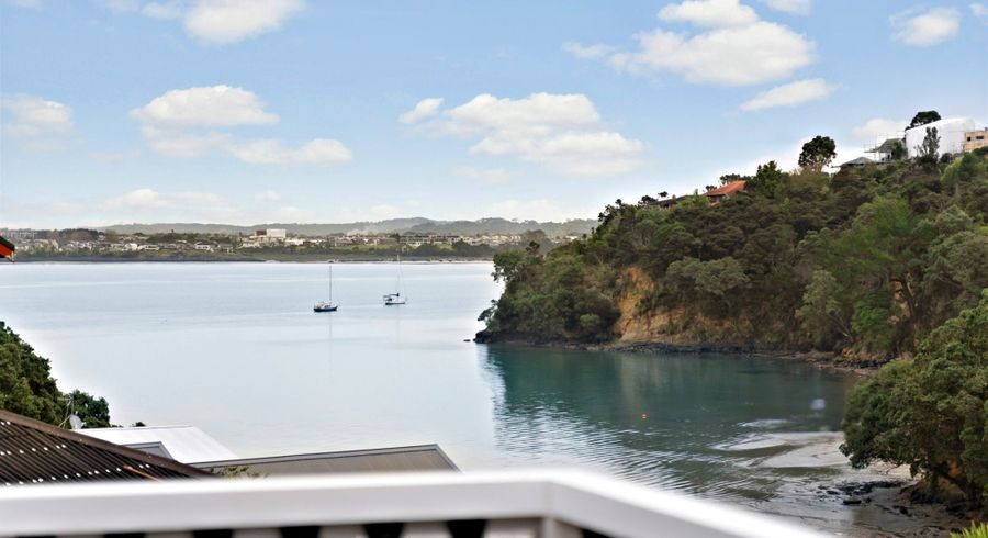  at 101 Island Bay Road, Beach Haven, Auckland