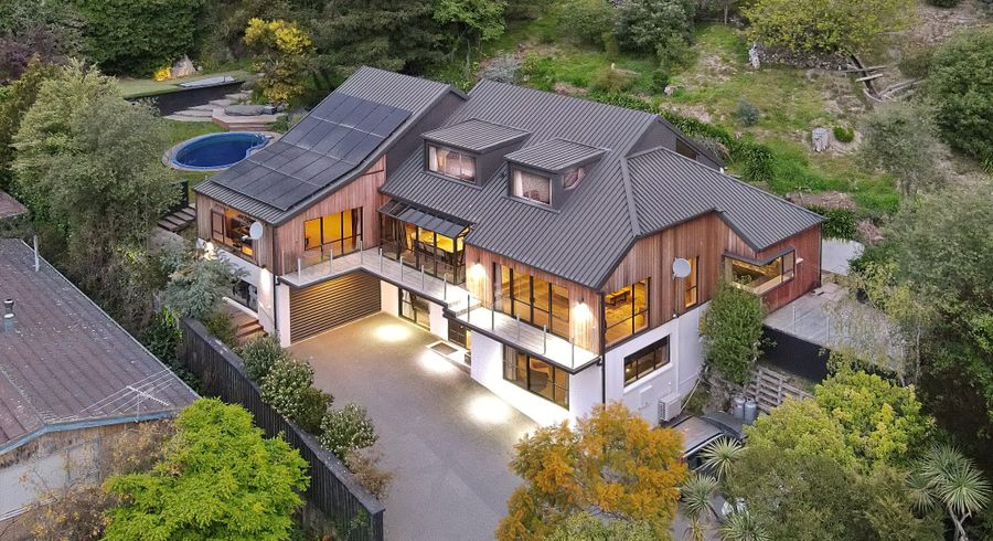  at 2 Cannon Hill Crescent, Mount Pleasant, Christchurch City, Canterbury