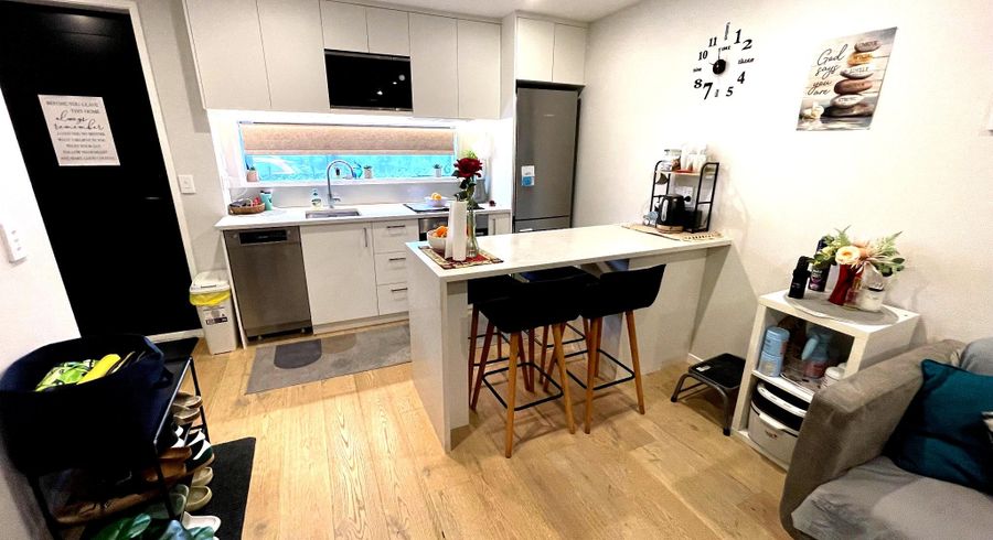  at 2/21 Parson Lane, Papatoetoe, Manukau City, Auckland