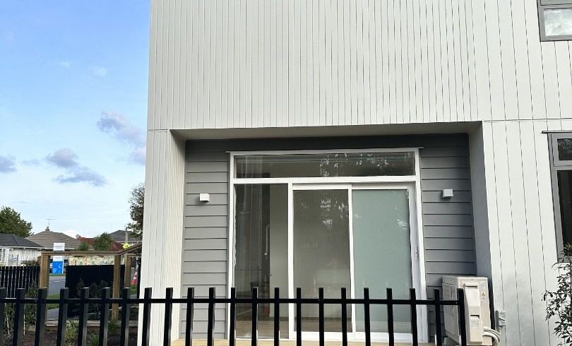  at 1/2 Moor Avenue, Te Atatu Peninsula, Waitakere City, Auckland