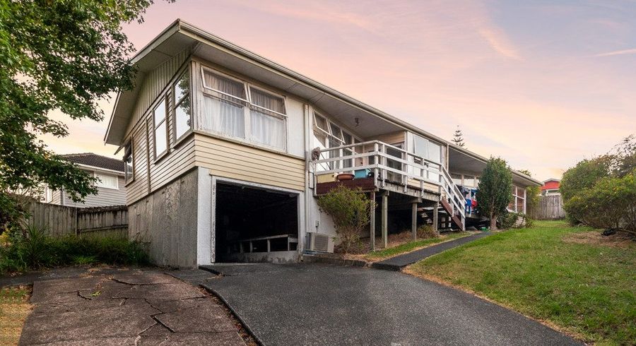  at 27 Rangitiki Crescent, Lynfield, Auckland
