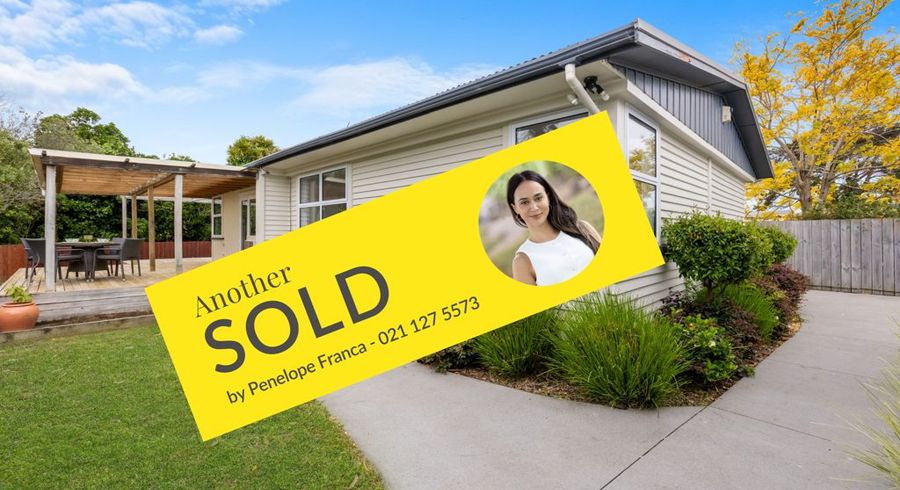  at 2/18 Mattson Road, Pakuranga, Auckland