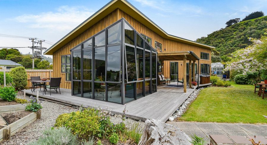  at 36 Beach Road, Port Chalmers