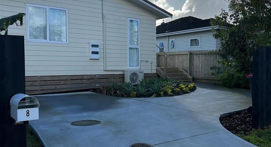  at 8 Harris Road, Mount Wellington, Auckland