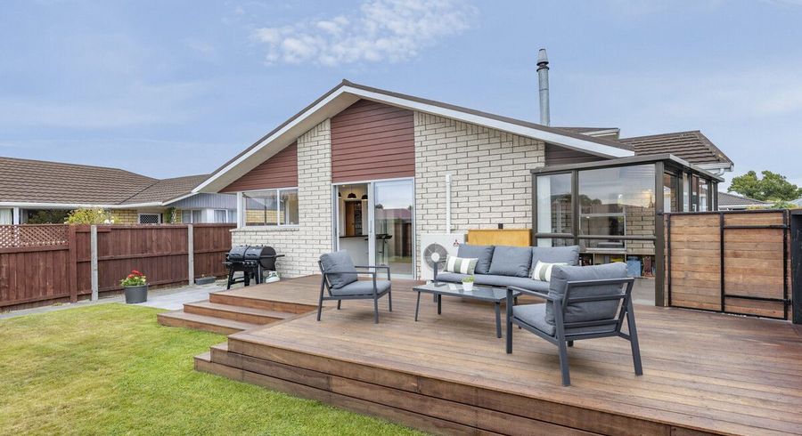 at 15 Chilton Drive, Mairehau, Christchurch