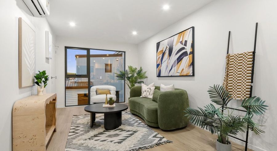  at 2/1088 Beach Road, Torbay, North Shore City, Auckland