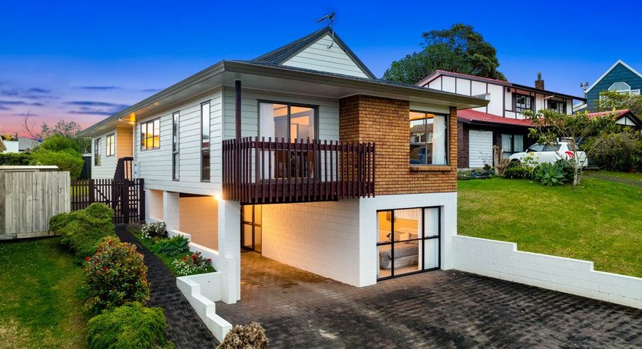  at 18 Kennedy Avenue, Forrest Hill, Auckland