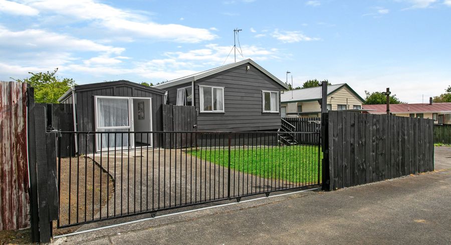  at 1/73 Redcrest Avenue, Papakura, Papakura, Auckland