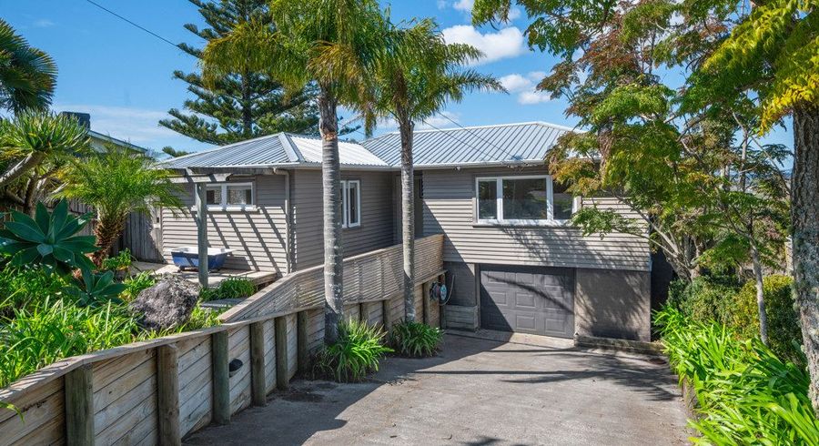  at 13 Lintaine Place, Glen Innes, Auckland City, Auckland
