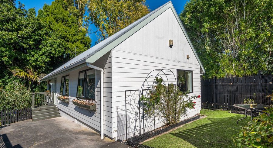  at 2/43 Sabulite Road, Kelston, Waitakere City, Auckland
