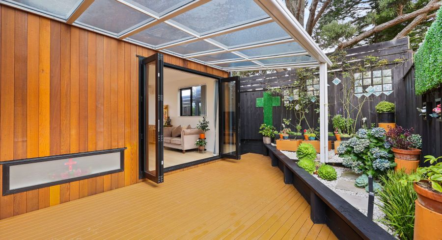  at 9E Glenfern Road, Mellons Bay, Manukau City, Auckland