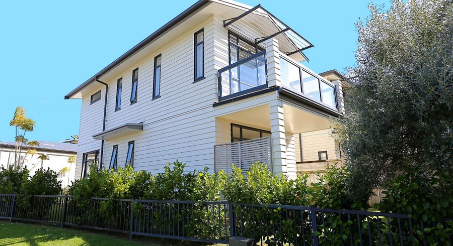  at 143/2 Armoy Drive, East Tamaki, Auckland