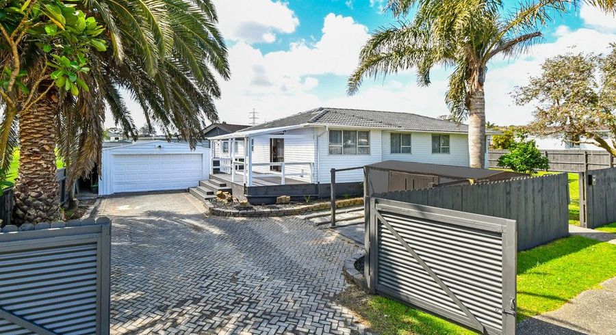  at 2 Serrano Place, Clover Park, Manukau City, Auckland
