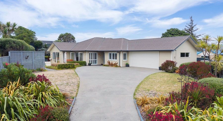  at 11 Byron Brown Place, Otaki Beach, Kapiti Coast, Wellington