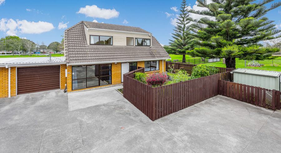  at 4/17 Ross Martin Court, Conifer Grove, Papakura, Auckland