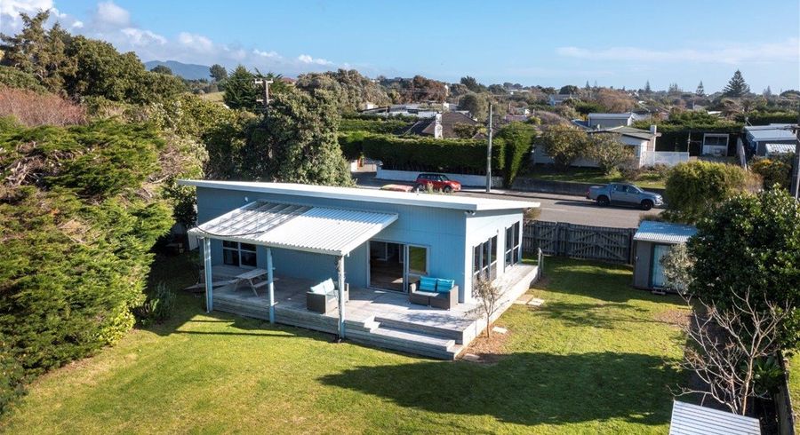  at 35 Rauparaha Street, Waikanae Beach, Waikanae