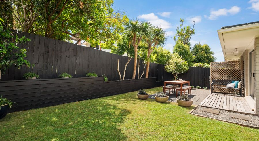  at 1/44 Thatcher Street, Mission Bay, Auckland