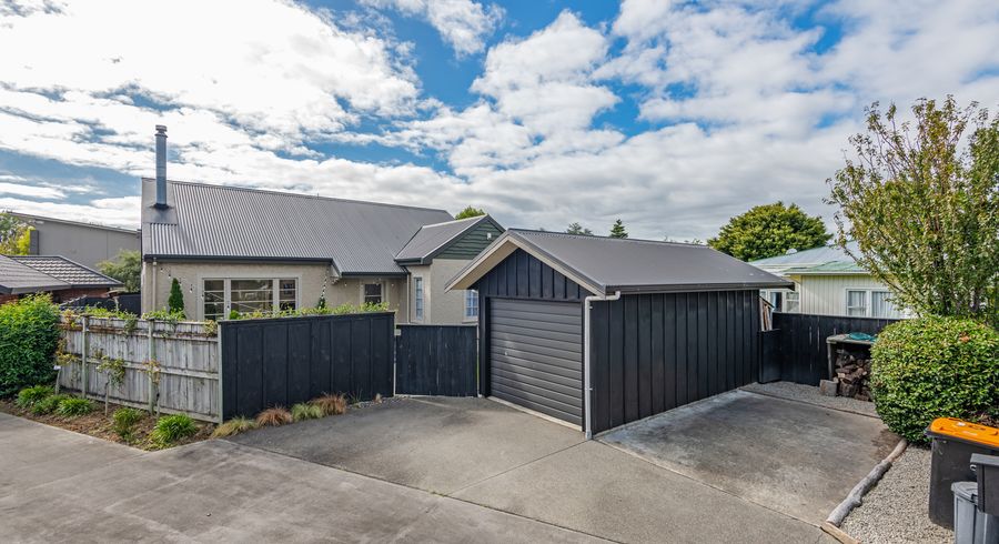  at 8 Graham Place, West End, Palmerston North