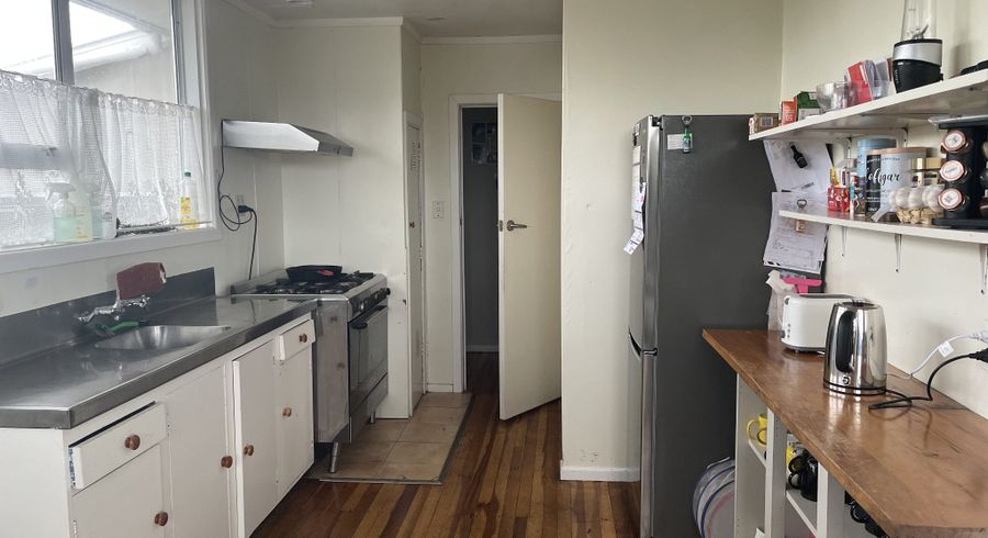  at 208 Terrace Road, Parkvale, Hastings, Hawke's Bay