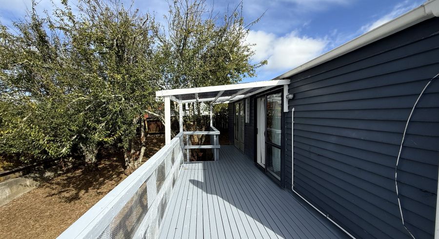  at 3 Donovan Ave, Massey, Waitakere City, Auckland