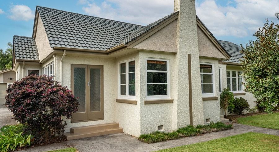  at 37 Storey Avenue, Forest Lake, Hamilton, Waikato