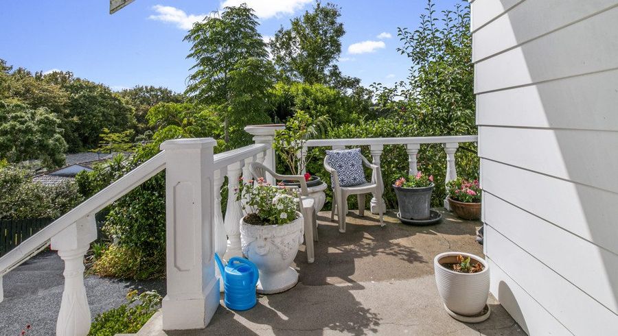  at 1/6 Mahuta Grove, Northcote, North Shore City, Auckland