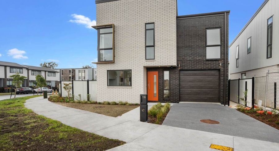  at 16 Cessna Crescent, Mangere, Manukau City, Auckland