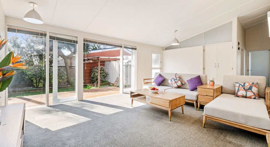  at 2/187 Bucklands Beach Road, Bucklands Beach, Manukau City, Auckland