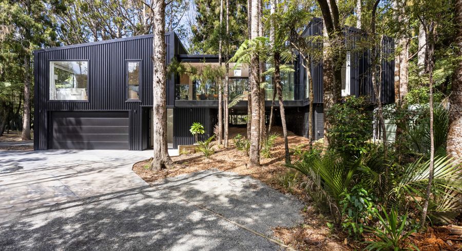  at 294 Konini Road, Titirangi, Waitakere City, Auckland