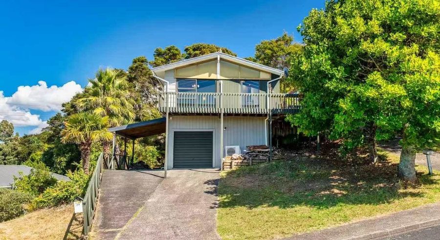  at 29 Noeleen Street, Glenfield, North Shore City, Auckland