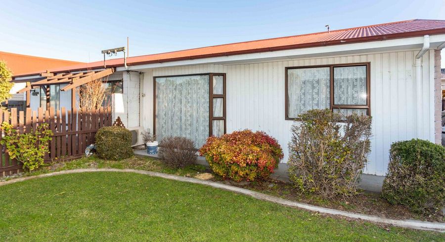  at 1/402 Ferry Road, Woolston, Christchurch