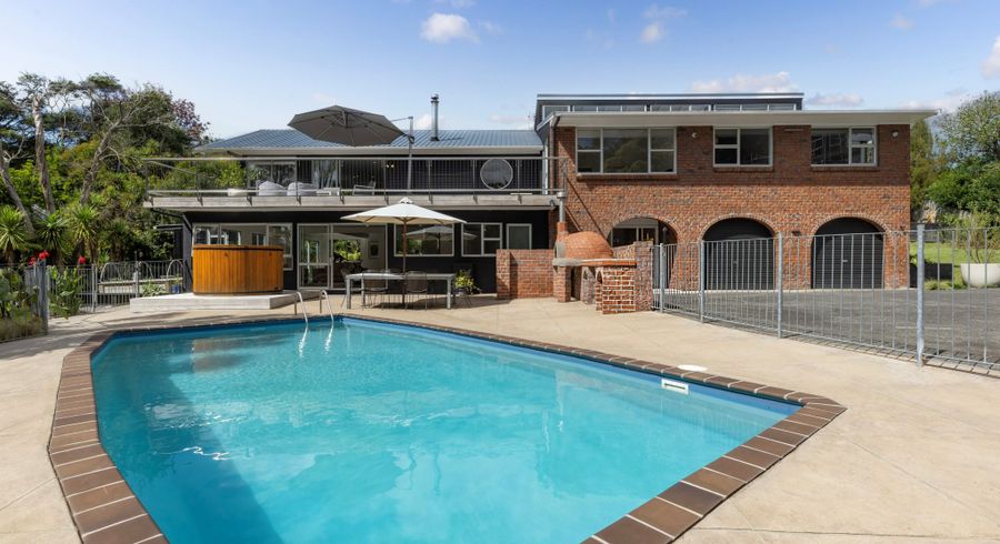  at 118 Atkinson Road, Titirangi, Auckland