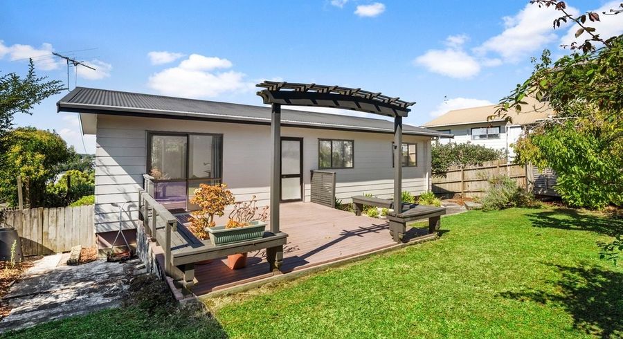  at 2/49 Target Road , Totara Vale, North Shore City, Auckland