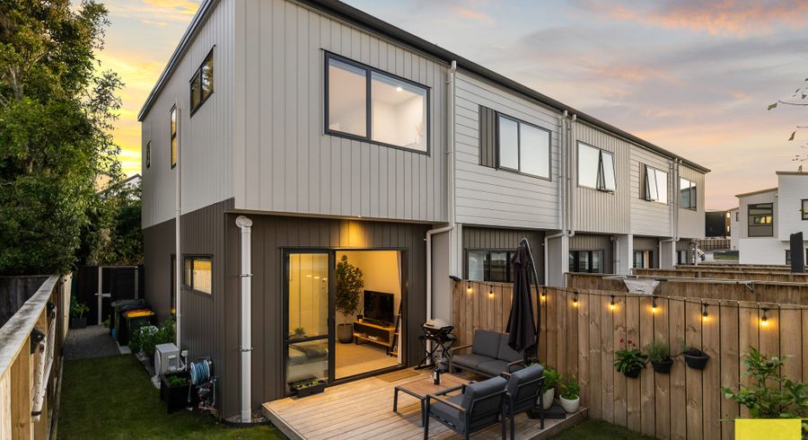  at 7/66 Neil Avenue, Te Atatu Peninsula, Auckland