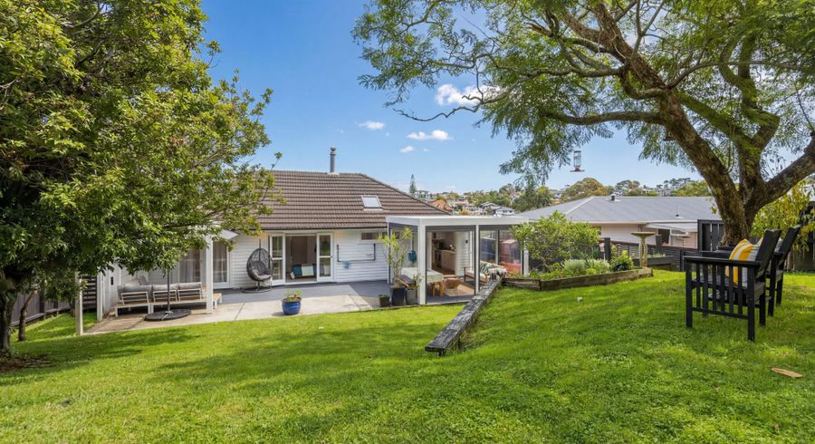  at 70 Selwyn Crescent, Forrest Hill, Auckland